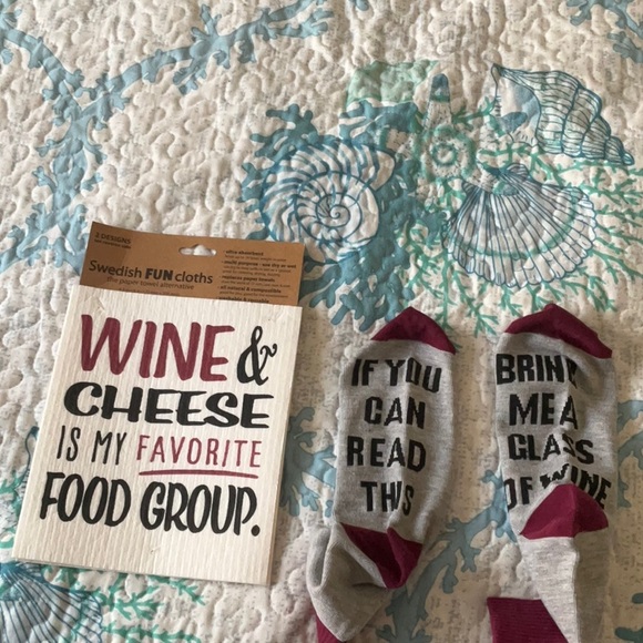 Swedish FUN Cloths and Socks Set - Red and Gray - Picture 1 of 3